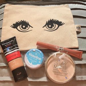 5- Piece Makeup & Lips Bundle! 👄💄